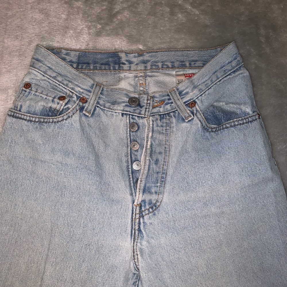 vintage levis distressed jeans